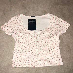 NWT brandy melville zelly tee